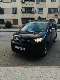 voitures-fiat-doblo-2023-italien-msila-algerie