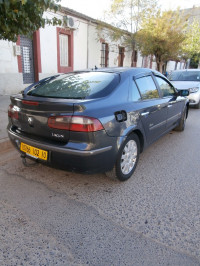 voitures-renault-laguna-2-2002-bouira-algerie