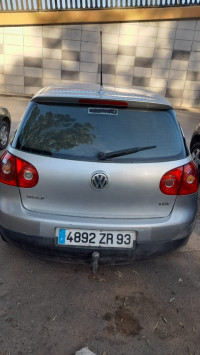 voitures-volkswagen-golf-5-2005-alger-centre-algerie