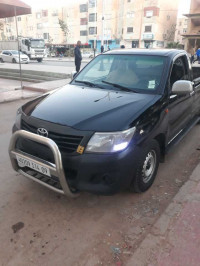 voitures-toyota-hilux-2014-mecheria-naama-algerie