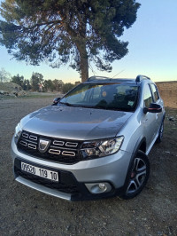 voitures-dacia-sandero-2019-dechmia-bouira-algerie