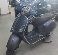 motos-et-scooters-piaggio-vespa-300-2022-algerie