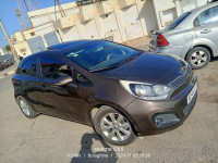 voitures-kia-rio-5-portes-2015-style-mahelma-alger-algerie