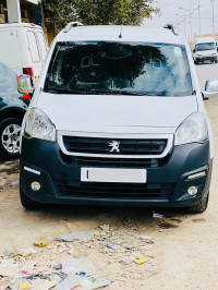 utilitaire-peugeot-partner-2015-b9-msila-algerie