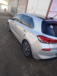 voitures-hyundai-i30-2019-toute-options-chlef-algerie