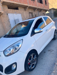 voitures-kia-picanto-2014-el-kantara-biskra-algerie