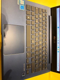 Asus zenbook i7 8ème generation 8g/256g
