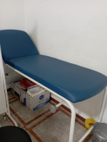 materiel-medical-tables-d-examen-table-gynecologique-paravent-tabouret-escabeau-salon-de-reception-ain-naadja-alger-algerie