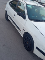 citadine-renault-megane-1-2000-setif-algerie