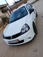 voitures-renault-clio-campus-2014-ferdjioua-mila-algerie