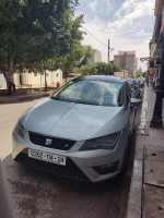 moyenne-berline-seat-leon-2014-fr-guelma-algerie