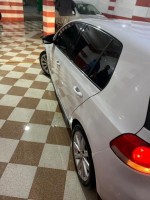 moyenne-berline-volkswagen-golf-6-2013-constantine-algerie