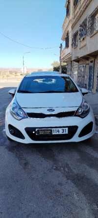 voitures-kia-rio-5-portes-2014-oran-algerie