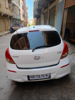 voitures-hyundai-i20-2015-jijel-algerie