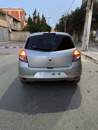 voitures-renault-clio-3-2011-blida-algerie