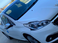 citadine-peugeot-208-2018-allure-facelift-el-bouni-annaba-algerie