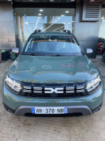 voitures-renault-duster-2024-journee-ain-benian-alger-algerie