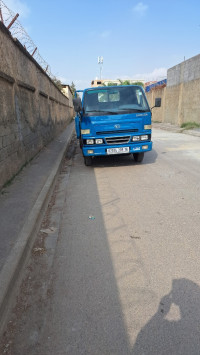 camion-daihasu-delta-2009-baraki-alger-algerie