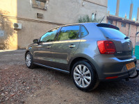 voitures-volkswagen-polo-2015-black-et-silver-medea-algerie