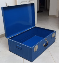 rangement-et-organisation-cantine-malle-vintage-en-metal-acier-bleu-avec-poignee-cuir-noir-2-cles-originales-boumerdes-algerie