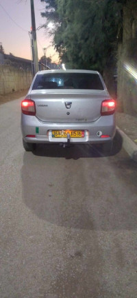 voitures-dacia-logan-2015-ambiance-khemis-el-khechna-boumerdes-algerie