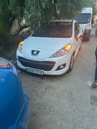 voitures-peugeot-207-2013-cheraga-alger-algerie