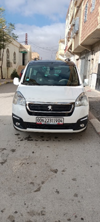 voitures-peugeot-partner-2019-tepee-allure-ain-beida-oum-el-bouaghi-algerie