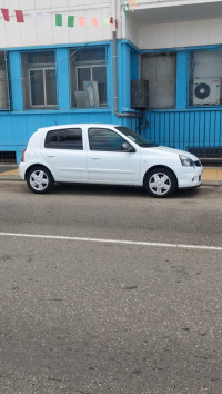 voitures-renault-clio-campus-2012-bye-bordj-bou-arreridj-algerie