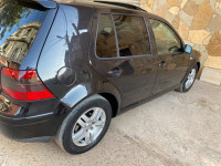 voitures-volkswagen-golf-4-2002-medea-algerie