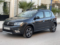 voitures-dacia-sandero-2023-stepway-bleu-fifteen-setif-algerie