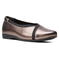 CLARKS Un Darceyease2 Pebble Metalic