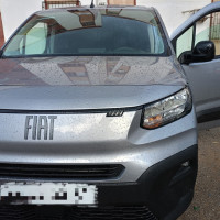 voitures-fiat-new-doblo-2024-nouveau-jijel-algerie