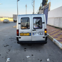 voitures-renault-express-1991-chelghoum-laid-mila-algerie