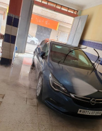 utilitaire-opel-astra-2017-sport-beni-mered-blida-algerie