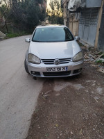 voitures-volkswagen-golf-5-2008-constantine-algerie