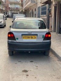 سيارات-toyota-echo-2004-برج-بوعريريج-الجزائر