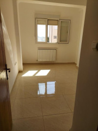 appartement-location-f4-alger-staoueli-algerie