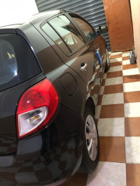 voitures-renault-clio-3-2011-oran-algerie