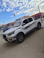 voitures-toyota-hilux-2021-سعودية-el-oued-algerie