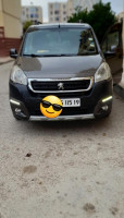 commerciale-peugeot-partner-2015-tepee-allure-chelghoum-laid-mila-algerie