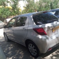سيارات-toyota-yaris-2016-بومرداس-الجزائر