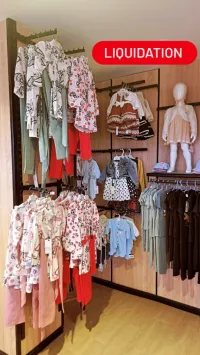 متجر للملابس الاطفال للبيع Magasin de vêtements pour enfants à vendre