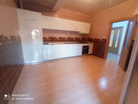 appartement-location-f4-alger-bordj-el-bahri-algerie