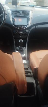 voitures-hyundai-accent-rb-4-portes-2017-dar-el-beida-alger-algerie