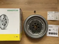 Volant moteur boîte auto 