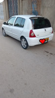 voitures-renault-clio-campus-2014-mohammadia-mascara-algerie