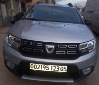 voitures-dacia-sandero-2023-fifteen-batna-algerie