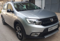 voitures-dacia-sandero-2023-fifteen-batna-algerie