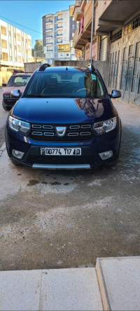 voitures-dacia-sandero-2017-stepway-sour-el-ghouzlane-bouira-algerie