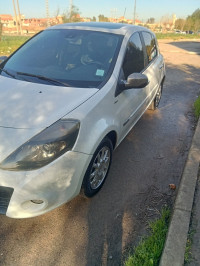 voitures-renault-clio-3-2012-night-and-day-rouiba-alger-algerie